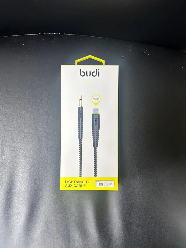 LIGHTING TO AUX CABLE
